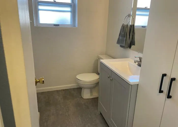 Holiday home New Remodel 1,800sf With 8 Beds Casper