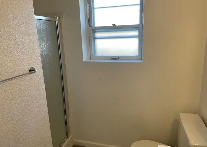Holiday home New Remodel 1,800sf With 8 Beds