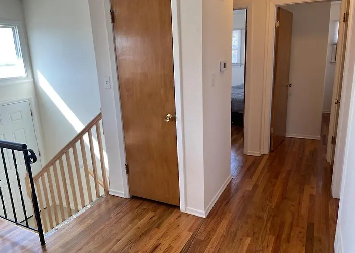 Holiday home New Remodel 1,800sf With 8 Beds *